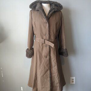 Beautiful London Fog Fur Lined Hooded Trench Coat Size 14